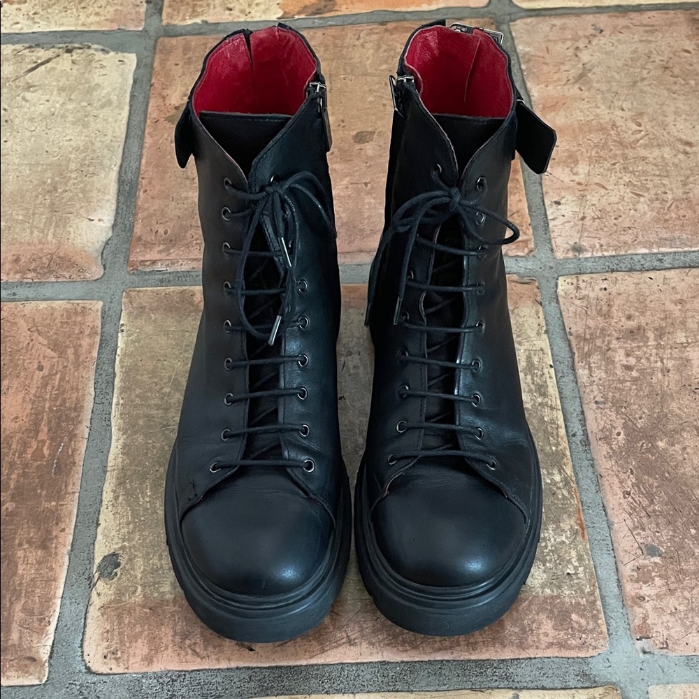Saint + Sofia Size 42 Black Leather Lace-Up Combat Moto Boots with Red Interior - Picture 7 of 15